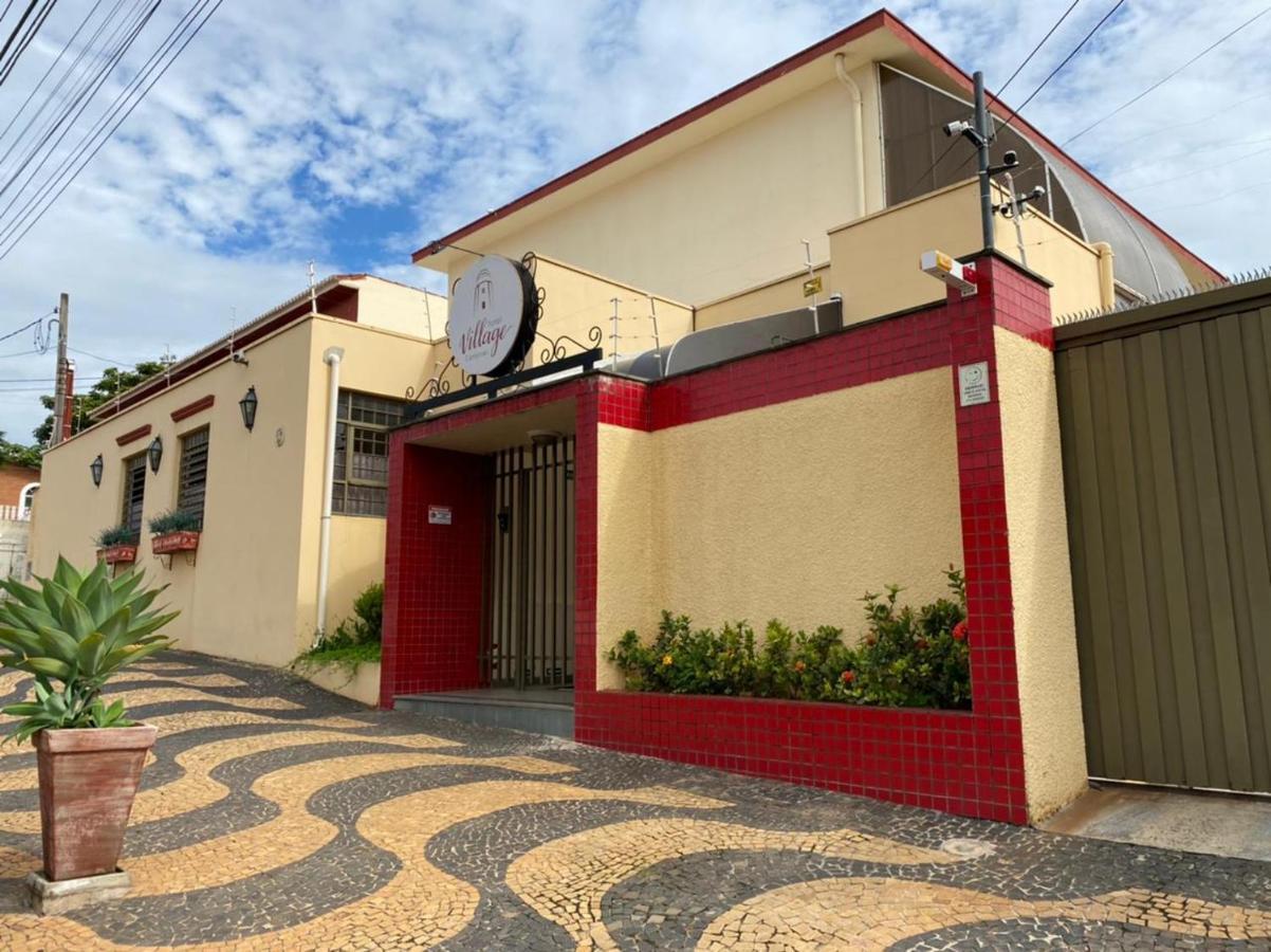 Village Hotel 2*